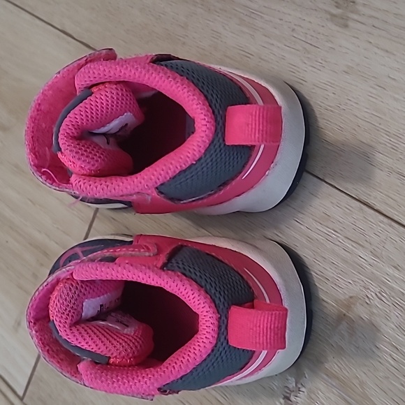 Nike Kids Pink and Gray Sneakers 3c - Picture 3 of 9